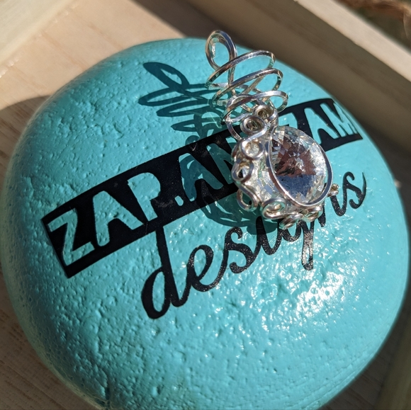 .925 Sterling Silver Crescent Moon Pendant Sparkly Artisan Spiral Beautiful - Picture 10 of 17